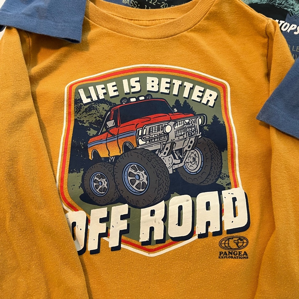 Two Long Sleeve Shirts. Size 7. Great Condition. - Picture 2 of 5